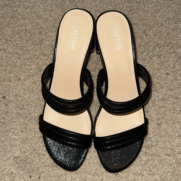 Reaction Kenneth Cole Avi Strappy Heel Size 10 Color Black Gold - Picture 2 of 9